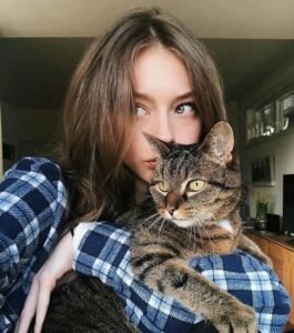 bright energy in smart girl dp