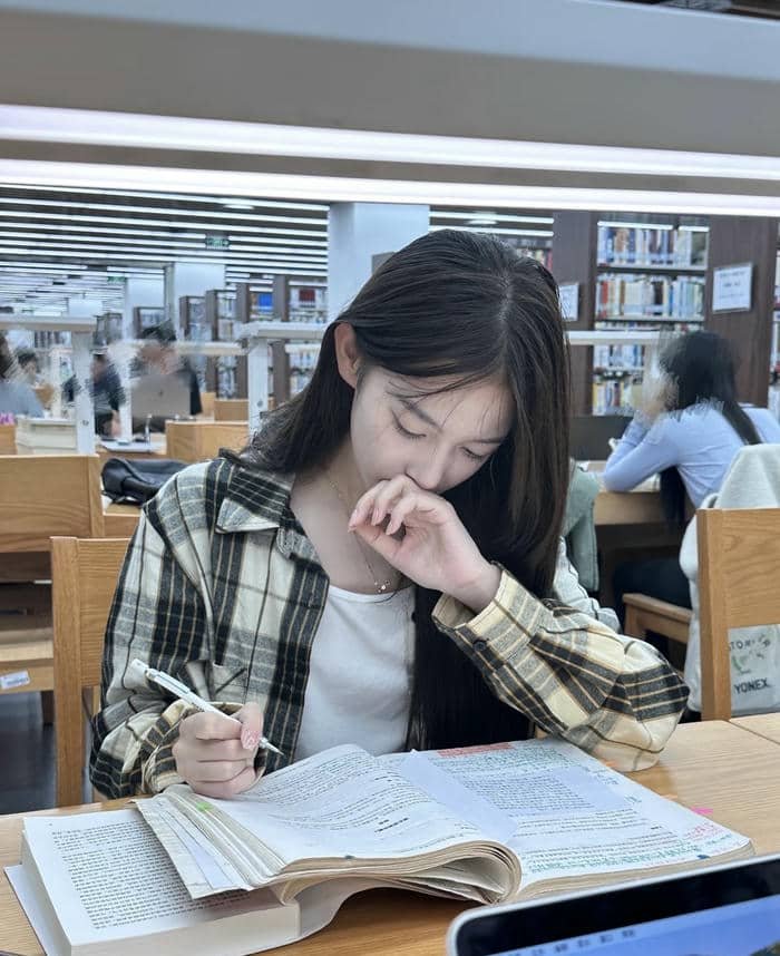 calm concentration for study girl dp