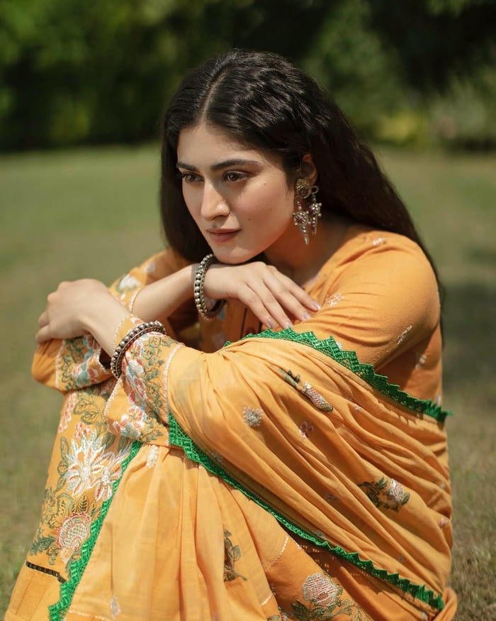 casual indian girl dp daily style