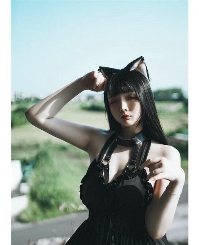 cheeky naughty girl dp fun look