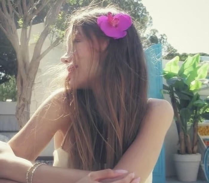 classy charm in smart girl dp