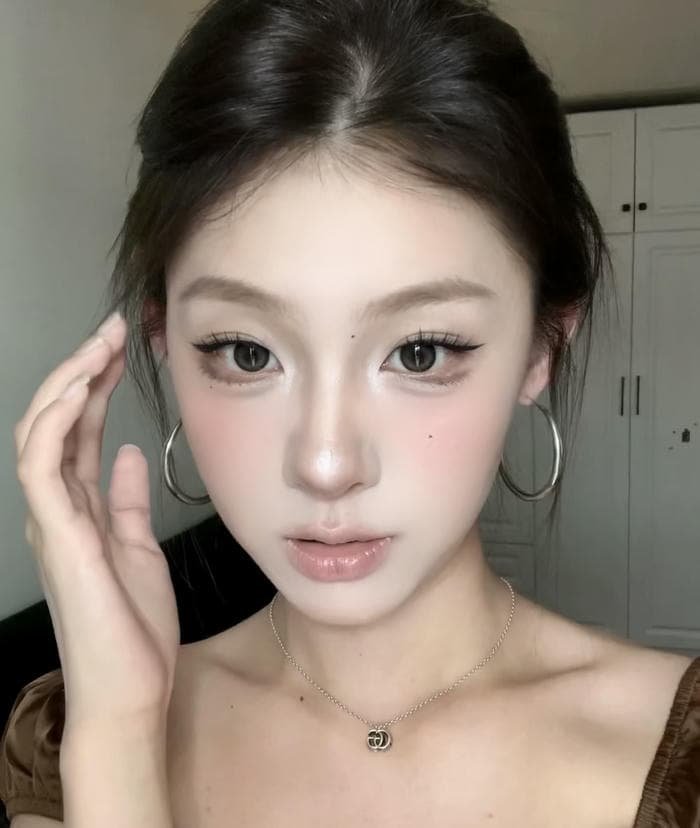 close portrait eye view