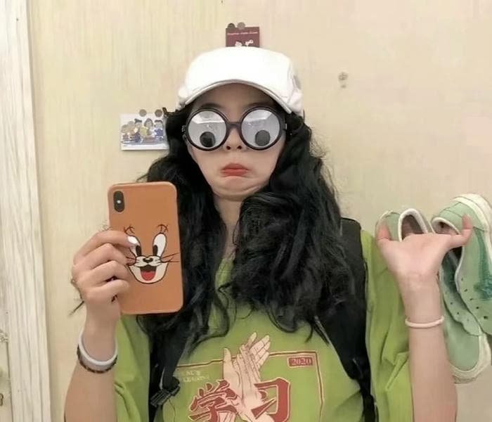 comic expression girl dp