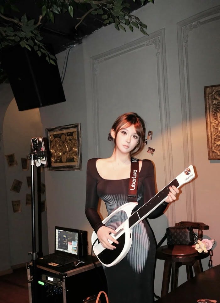 creative feel in guitar girl dp