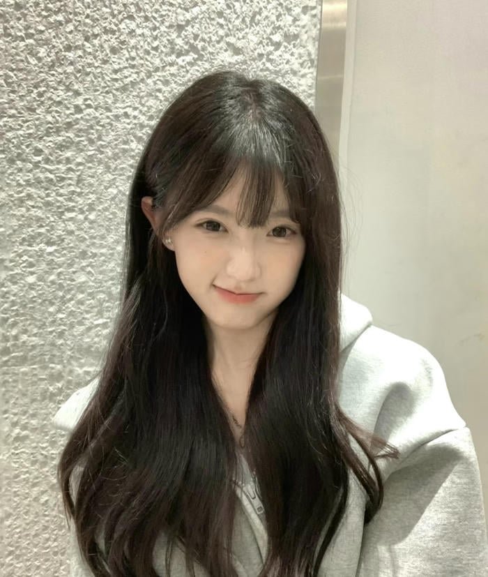 creative profile picture for girls