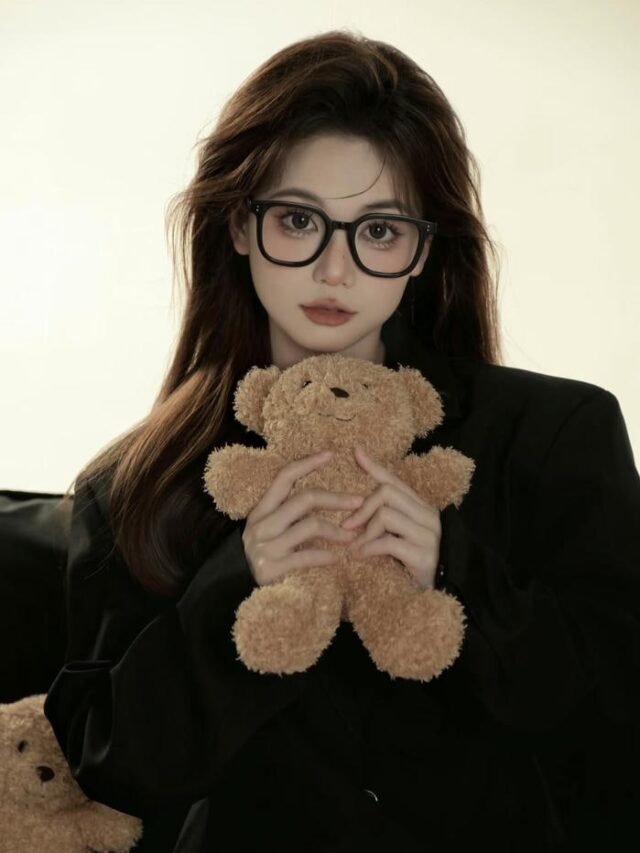 174+ lovely teddy bear girl DP for WhatsApp profiles