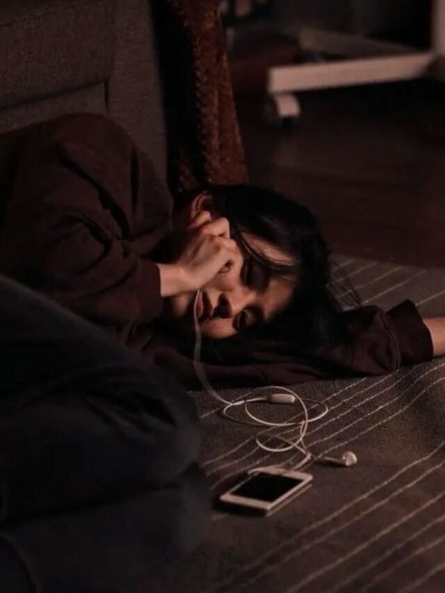 Explore 160+ mood off DP for girl to express your emotions