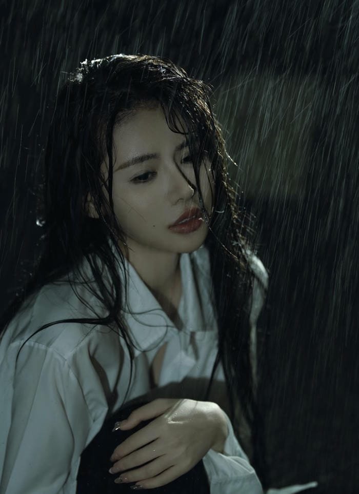 downhearted look in girls sad dp