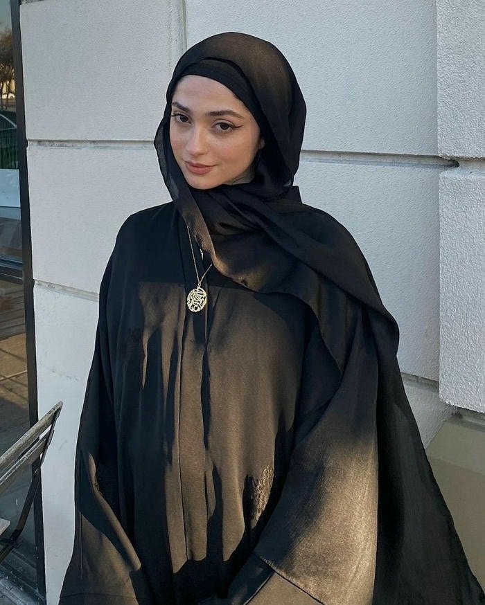 dreamy muslim girl dp soft vibe