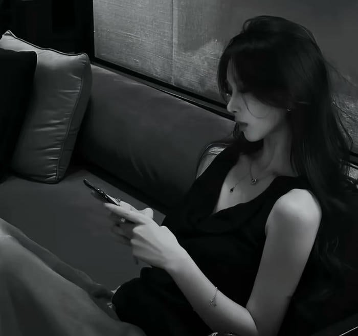 elegant black dp for girls