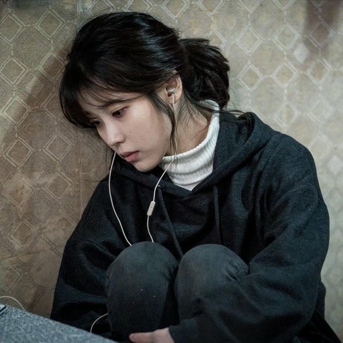 empty mood off dp for girl portrait