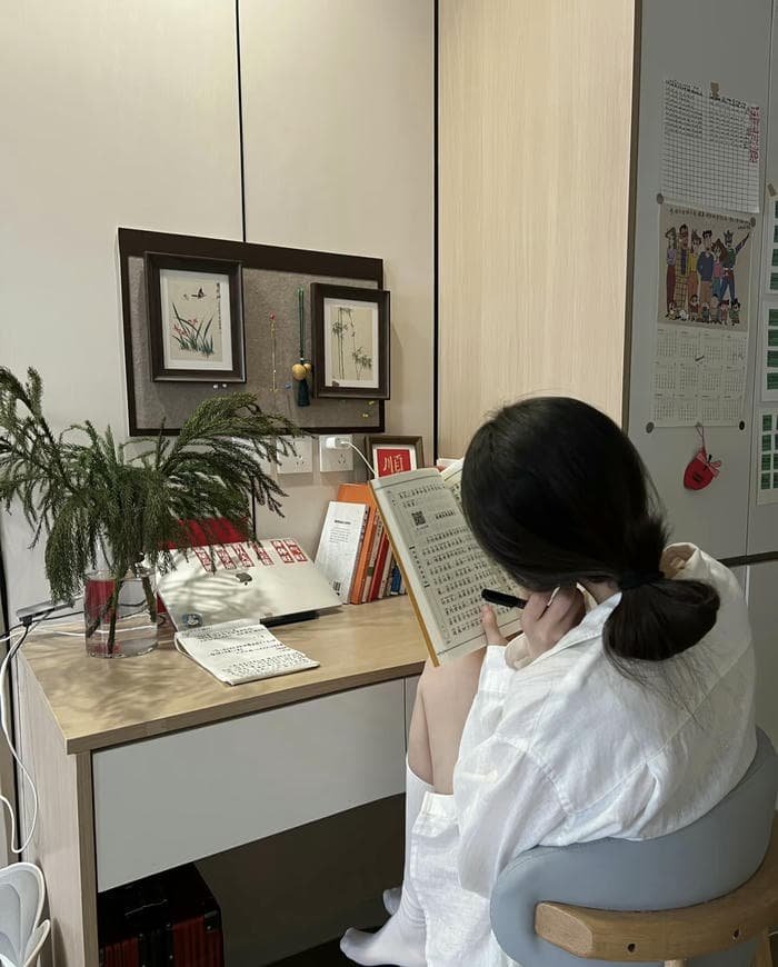 exam day girl picture