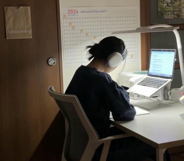 fresh school vibe in study girl dp