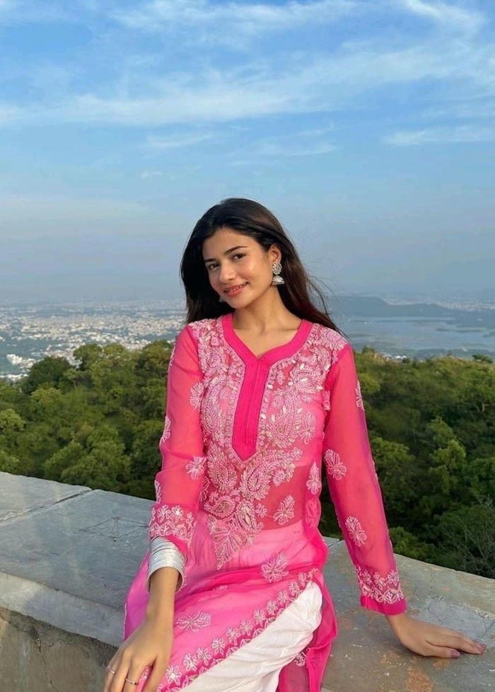 gentle kashmiri girls dp calm look