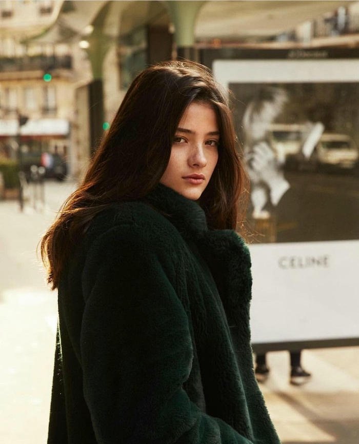 gentle lonely girl dp soft sadness