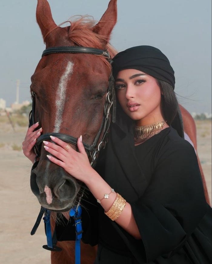 hijab dp for girls clean aesthetic