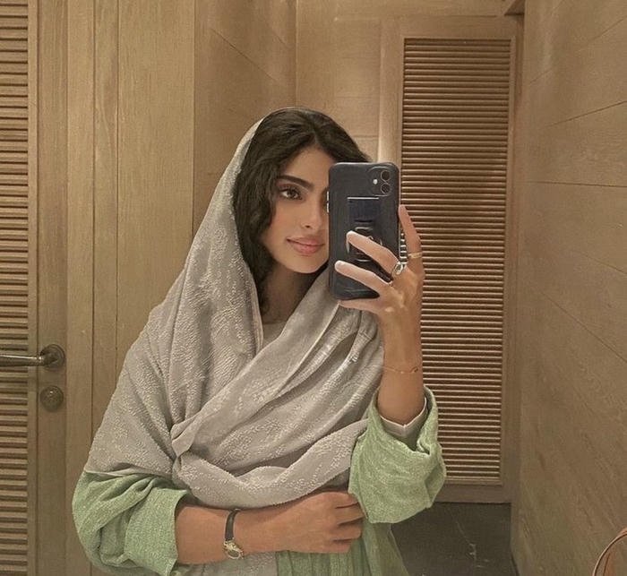 hijab dp for girls modern fashion