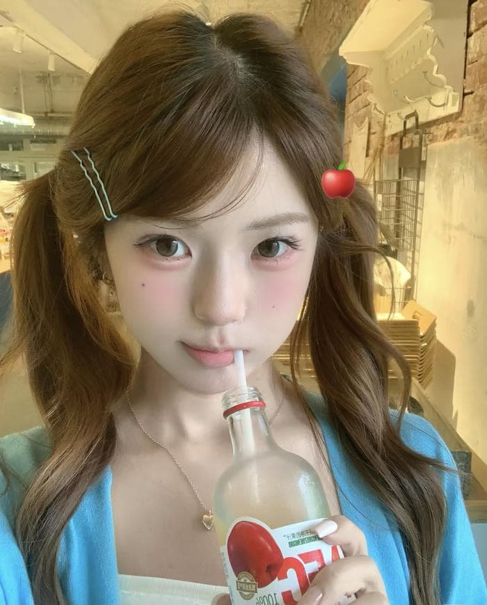 innocent eyes photo dp