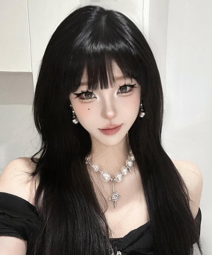 intense look girl dp