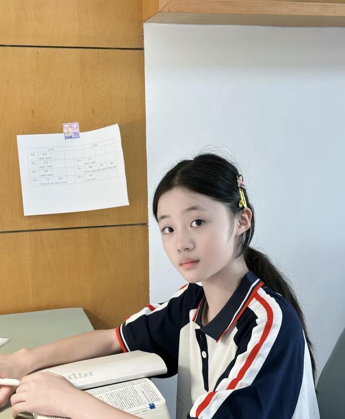 library study girl dp