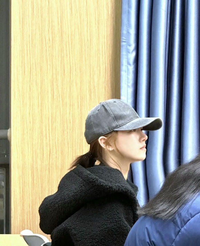 light study ambiance in study girl dp