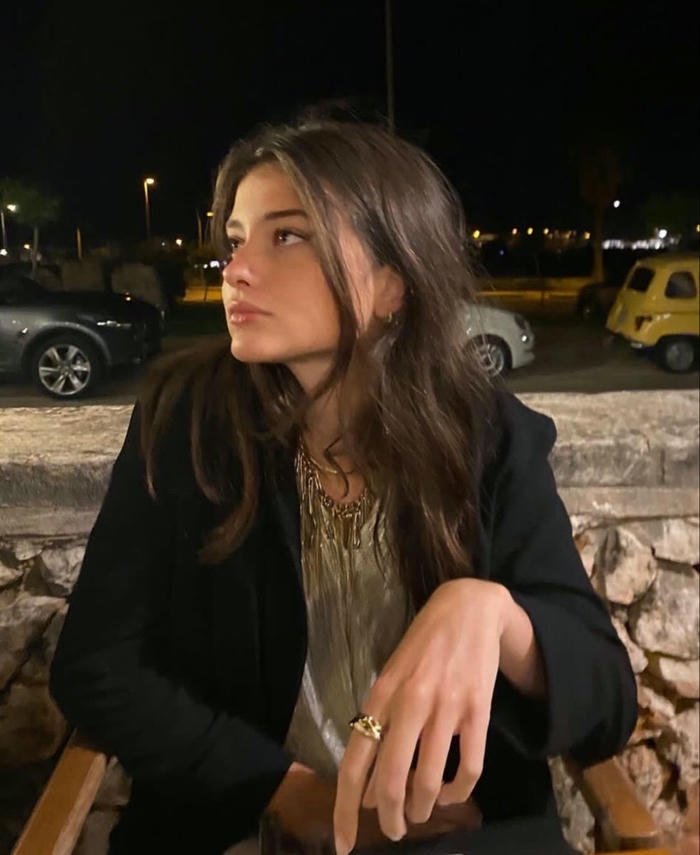 lonely girl dp silent emotional portrait