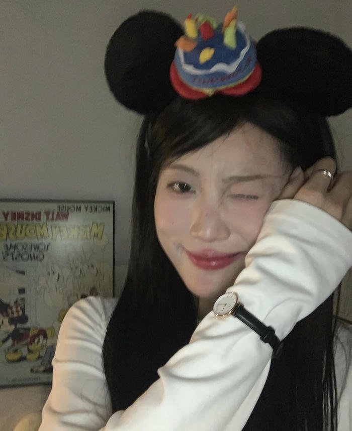 lovely laughter in happy girl dp