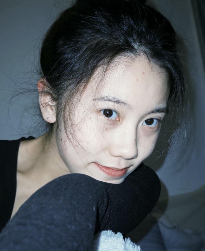 low-light style for shadow girl dp