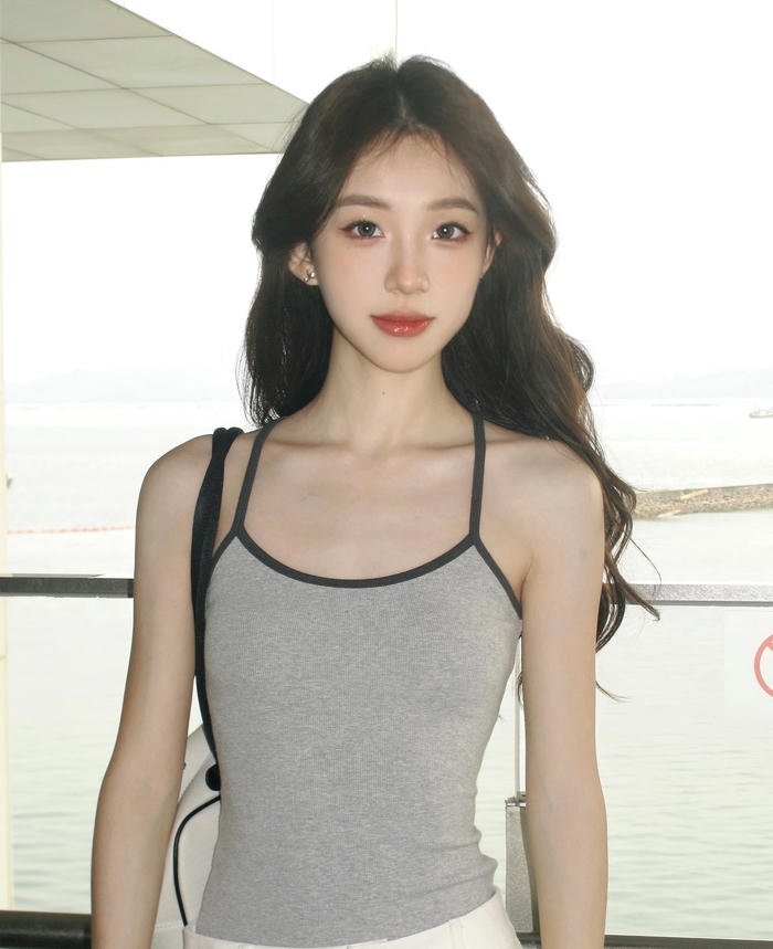 modern style profile dp for girl cute