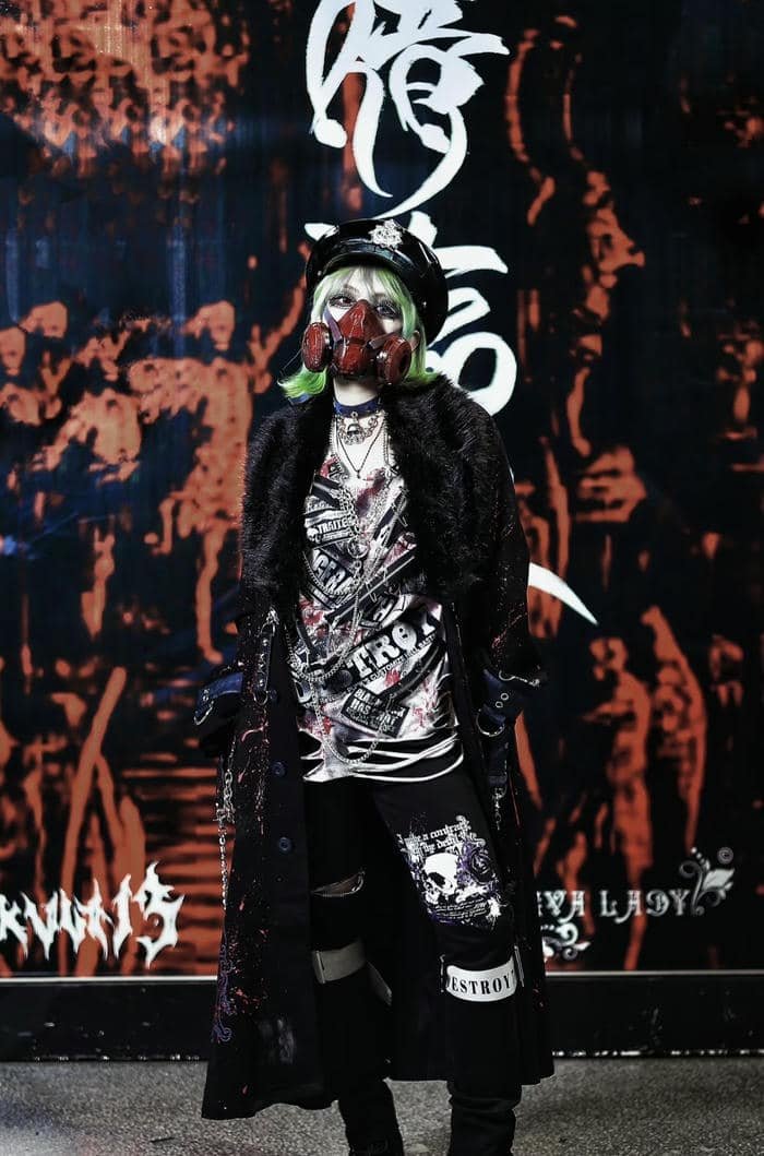 moody vibe in shadow girl dp