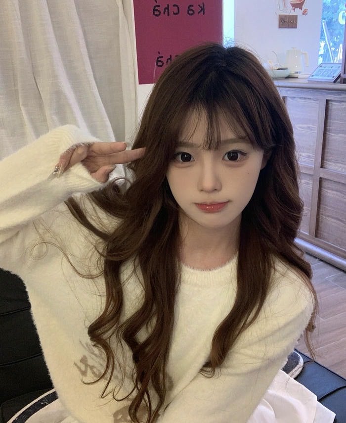 natural look profile dp for girl