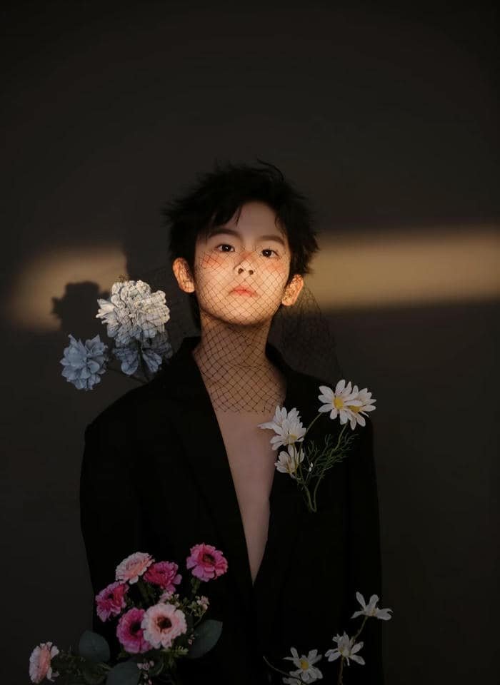 outfit pose baby boy