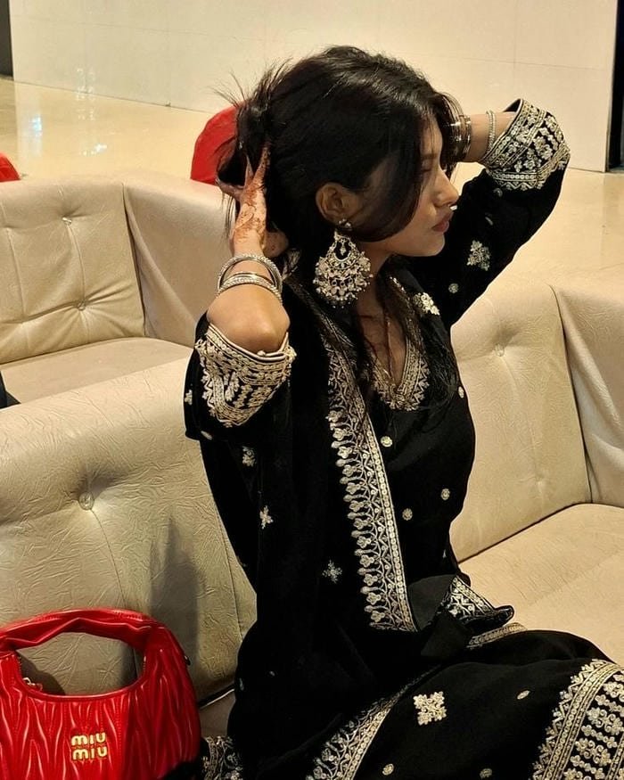 peaceful kashmiri girls dp aesthetic mood