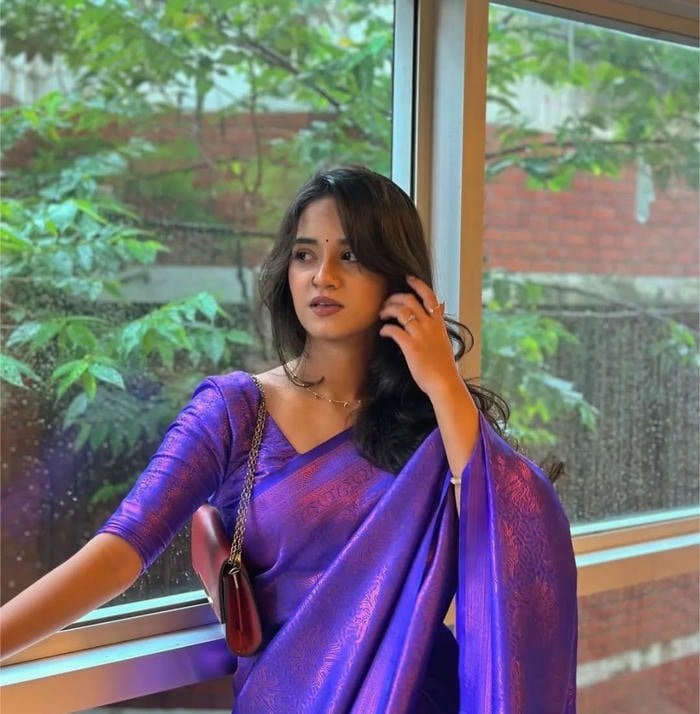 peaceful marathi girls dp aesthetic mood