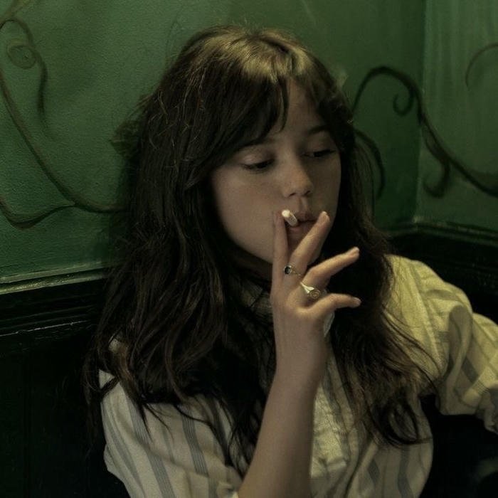 pensive mood off dp for girl aesthetic