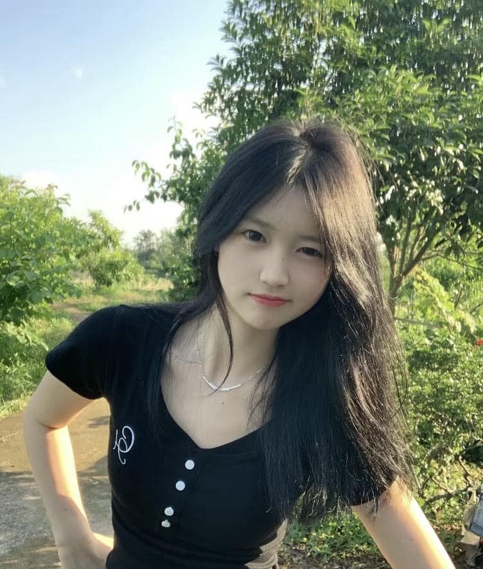 powerful girl profile image