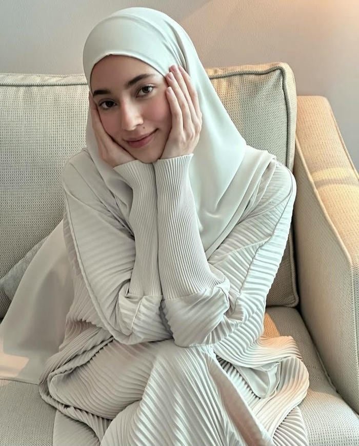 pretty muslim girl dp profile image