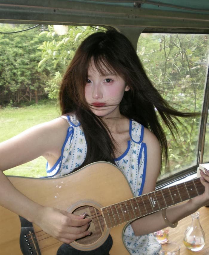 relaxed setup for guitar girl dp