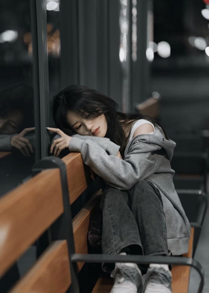 silent pain shown in girls sad dp