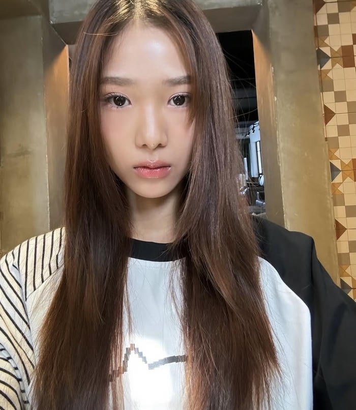 simple muted tone of shadow girl dp