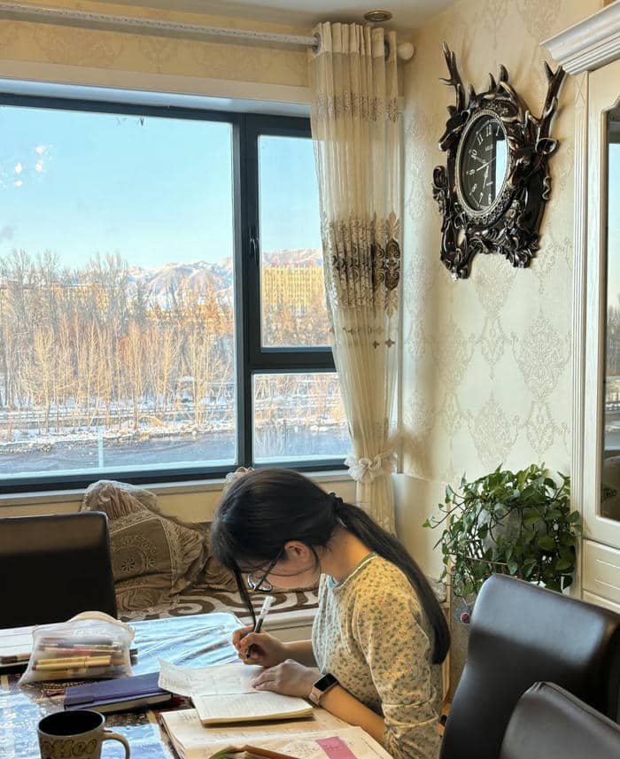 soft academic tone in study girl dp