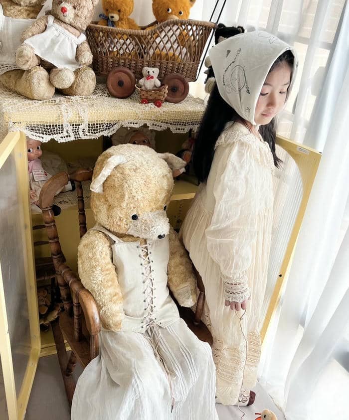 soft lighting in teddy bear girl dp