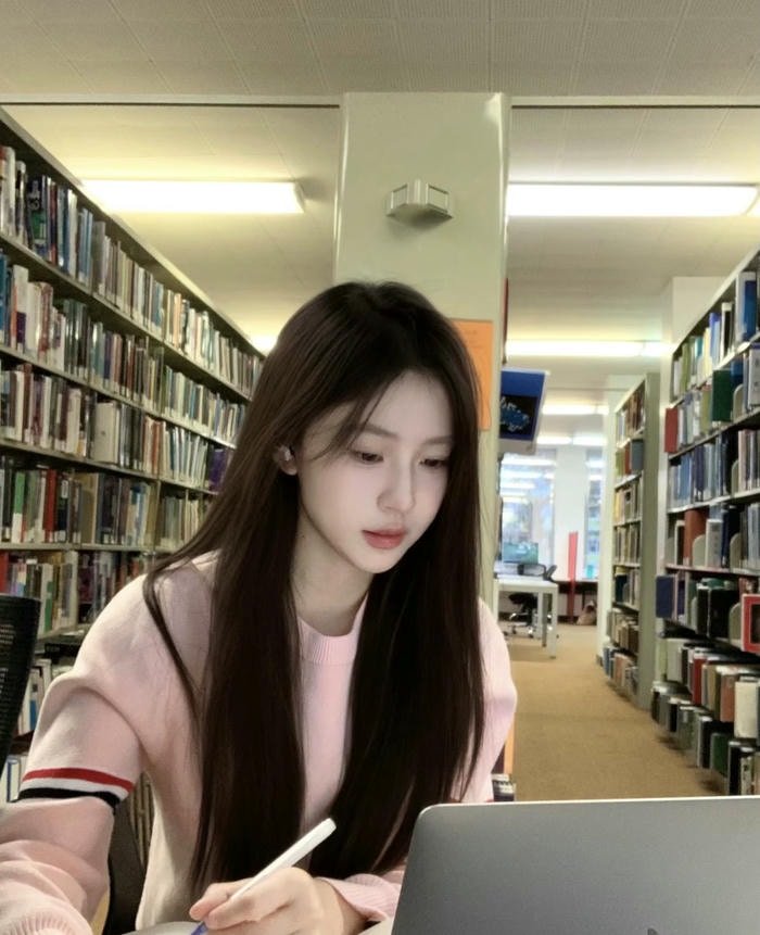 soft lighting on study girl dp