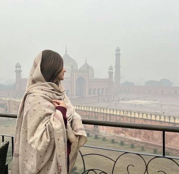 soft lonely girl dp quiet sadness