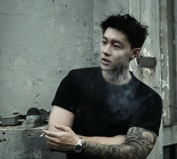 stylish boy dp trendy pose