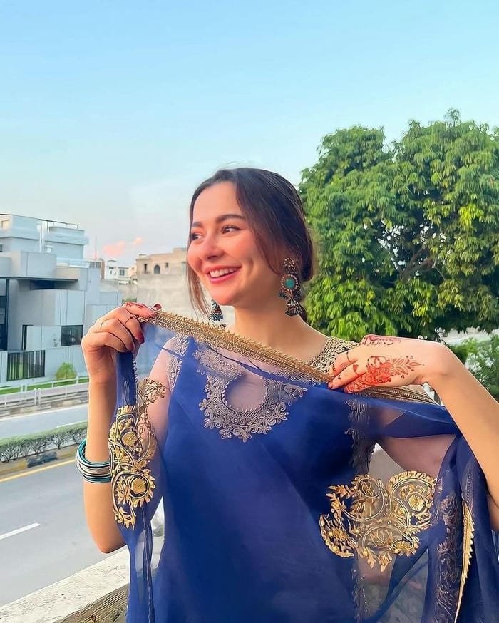 subtle indian girl dp clean aesthetic