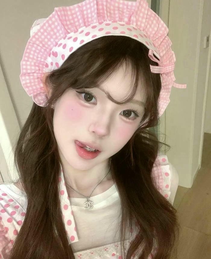 sweet joy in happy girl dp