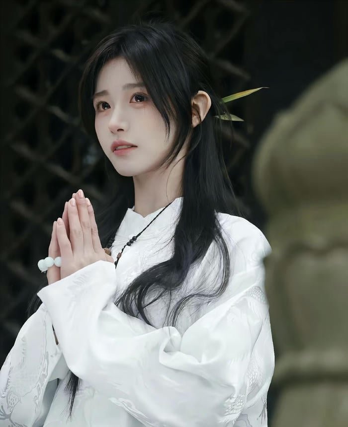 trendy female profile shot