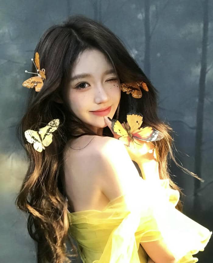 wild girl dp portrait