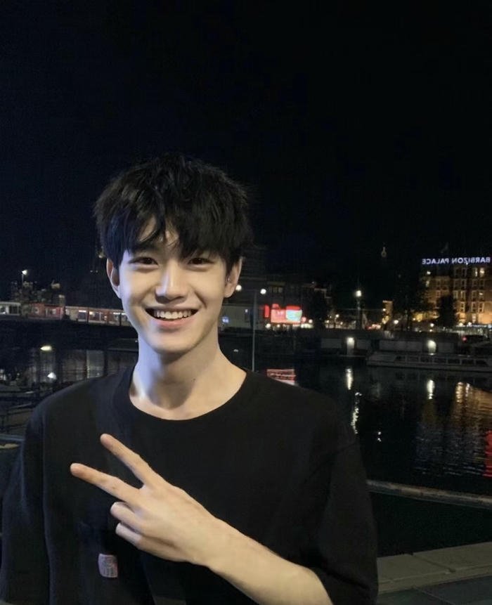 dp funny boys playful disaster vibe